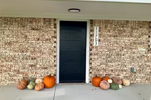 11703 Cherry Point Dr, Mont Belvieu, TX 77535 - Photo 11