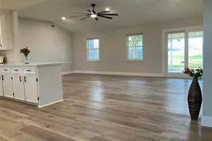 11703 Cherry Point Dr, Mont Belvieu, TX 77535 - Photo 19