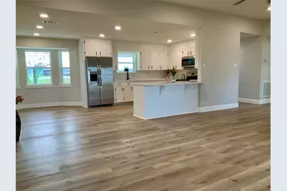 11703 Cherry Point Drive, Mont Belvieu, TX 77535 - Photo 17