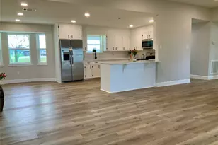 11703 Cherry Point Dr, Mont Belvieu, TX 77535 - Photo 17