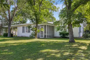 628 S Madison St, La Grange, TX 78945 - Photo 29