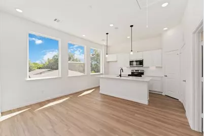 4710 Mallow Street #B, Houston, TX 77033 - Photo 9