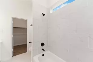 4710 Mallow St, Houston, TX 77033 - Photo 17