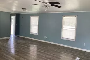 306 W Wallisville Rd, Highlands, TX 77562 - Photo 7