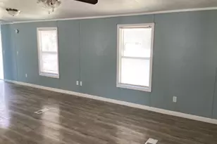 306 W Wallisville Rd, Highlands, TX 77562 - Photo 13