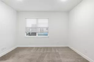 2733 Eado Edge Ct, Houston, TX 77020 - Photo 17
