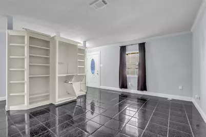 7226 Kingsway Drive, Houston, TX 77087 - Photo 9