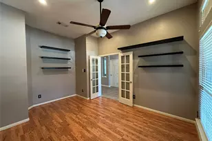 26026 Mills Ridge Ct, Kingwood, TX 77339 - Photo 17
