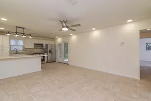 5003 Denoron Dr, Houston, TX 77048 - Photo 7