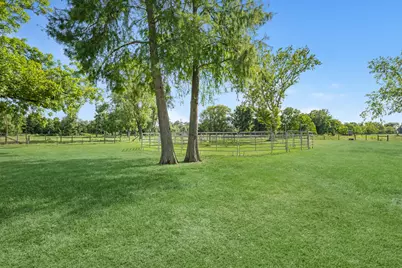 406 County Road 612, Dayton, TX 77535 - Photo 37