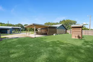 406 County Rd 612, Dayton, TX 77535 - Photo 33