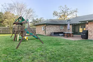 1230 Wisterwood Dr, Houston, TX 77043 - Photo 27