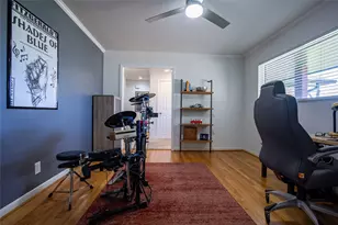 1230 Wisterwood Dr, Houston, TX 77043 - Photo 7