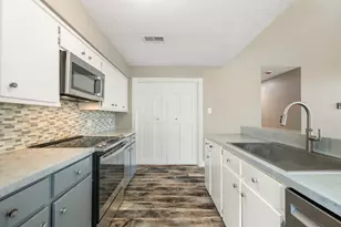 2919 Lakeview Dr, Missouri City, TX 77459 - Photo 9