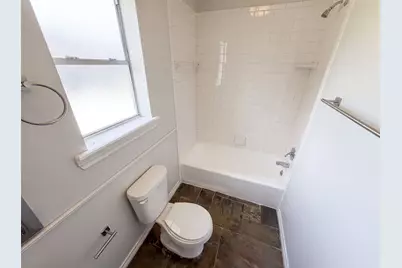 7934 Round Rock Drive, Houston, TX 77049 - Photo 15