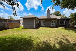 7934 Round Rock Dr, Houston, TX 77049 - Photo 5