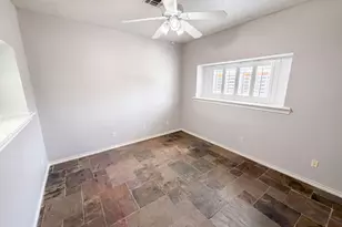 7934 Round Rock Dr, Houston, TX 77049 - Photo 3