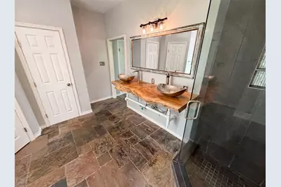 7934 Round Rock Drive, Houston, TX 77049 - Photo 13