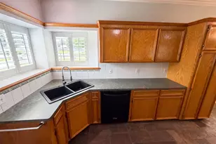 7934 Round Rock Dr, Houston, TX 77049 - Photo 11
