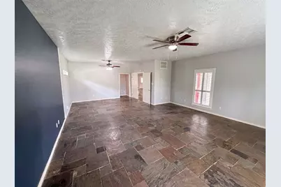 7934 Round Rock Drive, Houston, TX 77049 - Photo 5