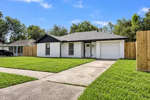 5207 Castlecreek Ln, Houston, TX 77053 - Photo 3