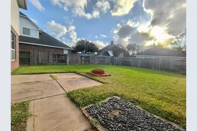 1916 Lake Winds Drive, Missouri City, TX 77459 - Photo 21