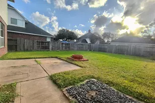 1916 Lakewinds Dr, Missouri City, TX 77459 - Photo 21