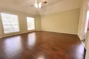 1916 Lakewinds Dr, Missouri City, TX 77459 - Photo 11