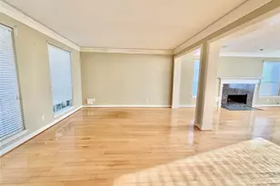 1916 Lakewinds Dr, Missouri City, TX 77459 - Photo 5