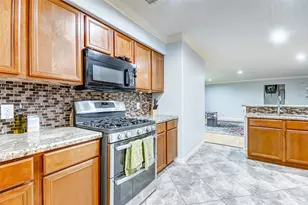 10627 Ince Ln, Houston, TX 77040 - Photo 21