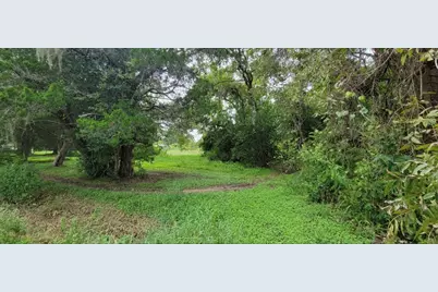 6415 S F Austin, Jones Creek, TX 77541 - Photo 7