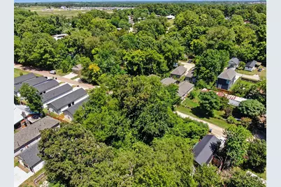 11547 Persimmon Street, Willis, TX 77318 - Photo 9