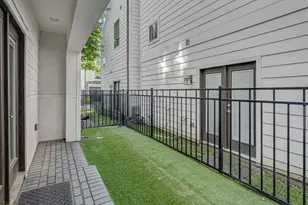 1010 W 24th St, Houston, TX 77008 - Photo 5