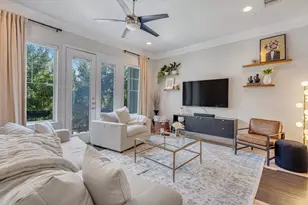 1010 W 24th St, Houston, TX 77008 - Photo 9