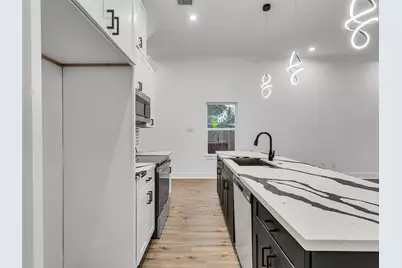 7358 Guadalcanal Road #B, Houston, TX 77033 - Photo 11