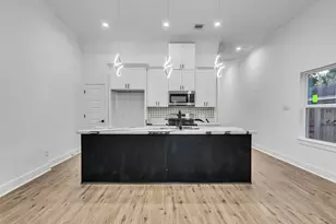 7358 Guadalcanal Rd, Houston, TX 77033 - Photo 9