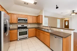 136 Easton Glen Ln, League City, TX 77539 - Photo 5