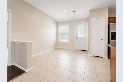 136 Easton Glen Lane, Dickinson, TX 77539 - Photo 5