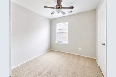 136 Easton Glen Lane, League City, TX 77539 - Photo 11