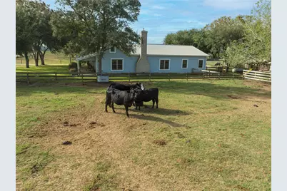 1126 County Road 176, Hallettsville, TX 77964 - Photo 23