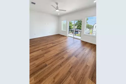 5325 Rue Street, Houston, TX 77033 - Photo 11