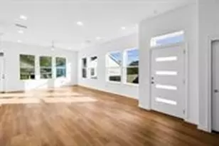 5325 Rue St, Houston, TX 77033 - Photo 3