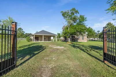 10269 Highway 90, Bedias, TX 77831 - Photo 23