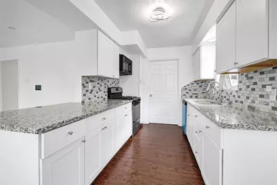 2016 S Houston Road, Pasadena, TX 77502 - Photo 9