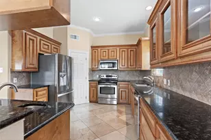 1110 Papeete St, Tiki Island, TX 77554 - Photo 9