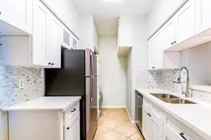 1818 Augusta Dr, Houston, TX 77057 - Photo 9