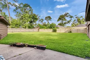 3017 Inwood Dr, Dickinson, TX 77539 - Photo 7