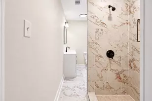 5618 Southbrook St, Houston, TX 77033 - Photo 13