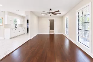 5618 Southbrook St, Houston, TX 77033 - Photo 3