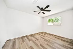 13122 Benford Dr, Houston, TX 77099 - Photo 17